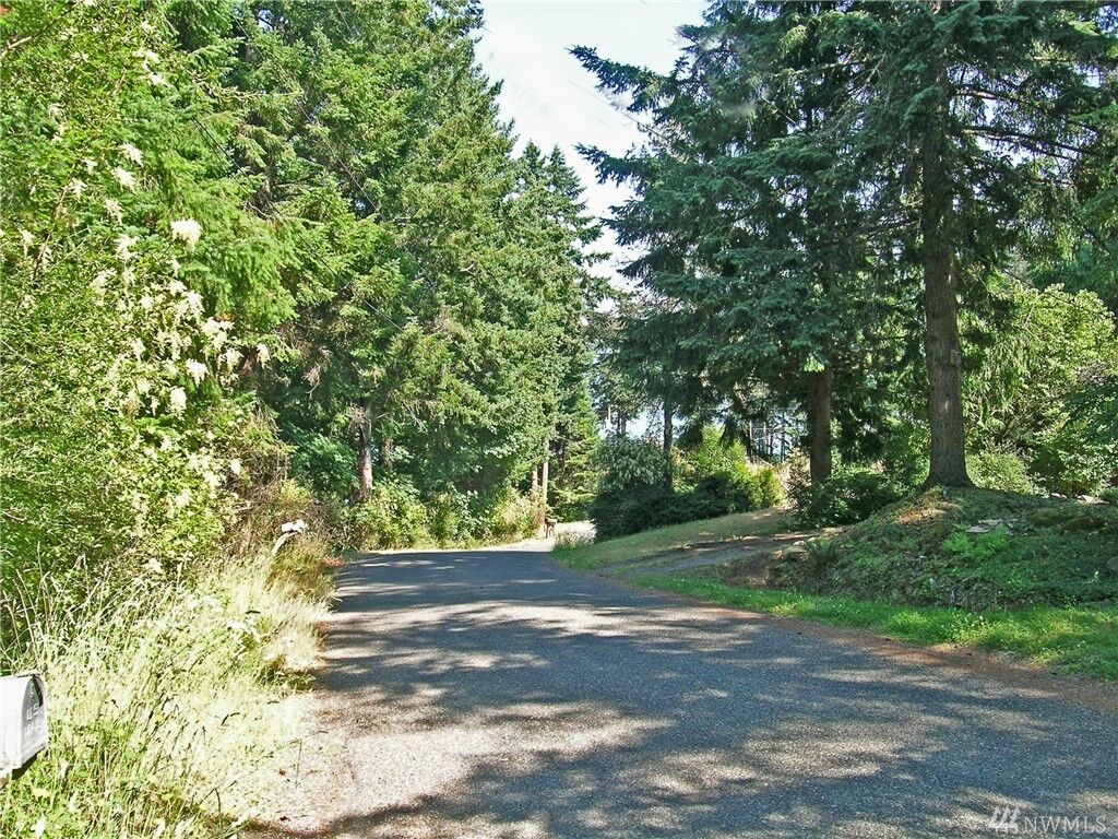Property Photo:  1184 Beach Ave  WA 98262 
