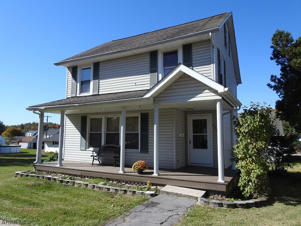 Property Photo:  2504 Lark Avenue  PA 16602 