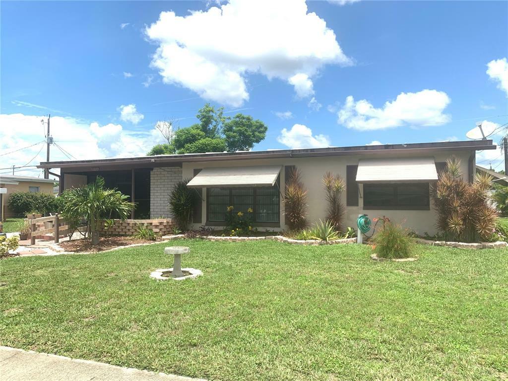 Property Photo:  21522 Gladis Avenue  FL 33952 