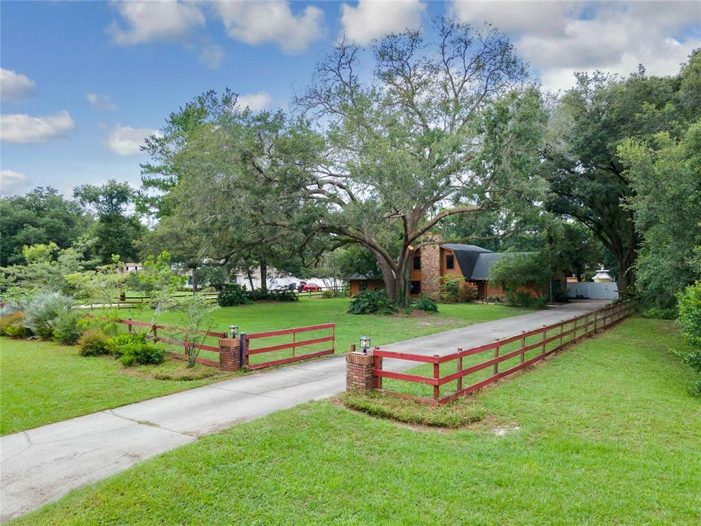 Property Photo:  8300 Murray Court  FL 32771 