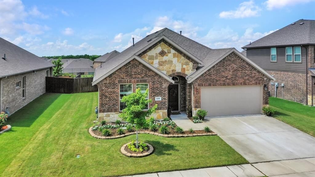 Property Photo: 629 England Street TX 75189