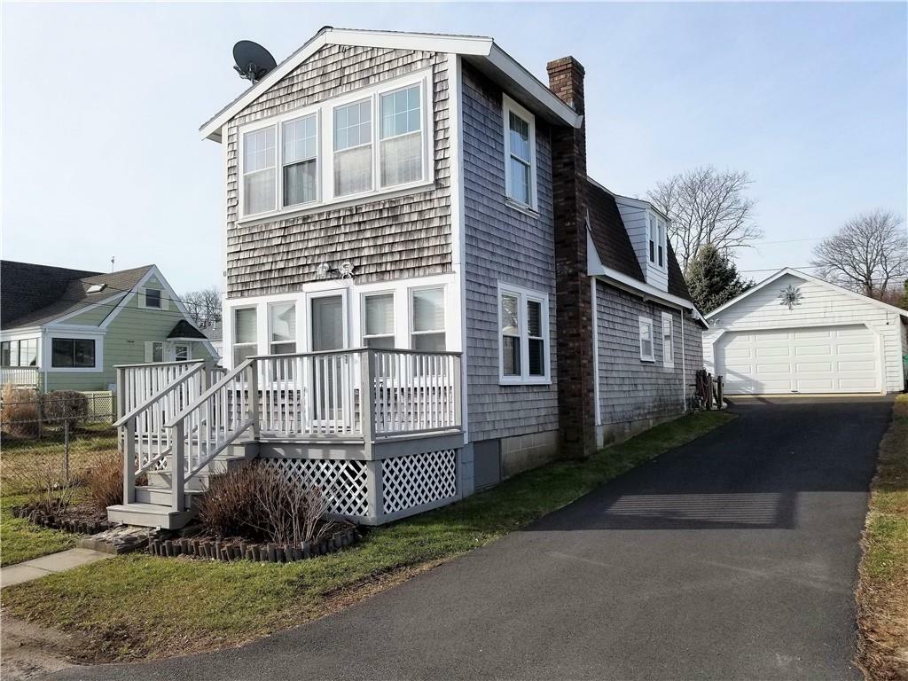 29 Aquidneck Av  Portsmouth RI 02871 photo