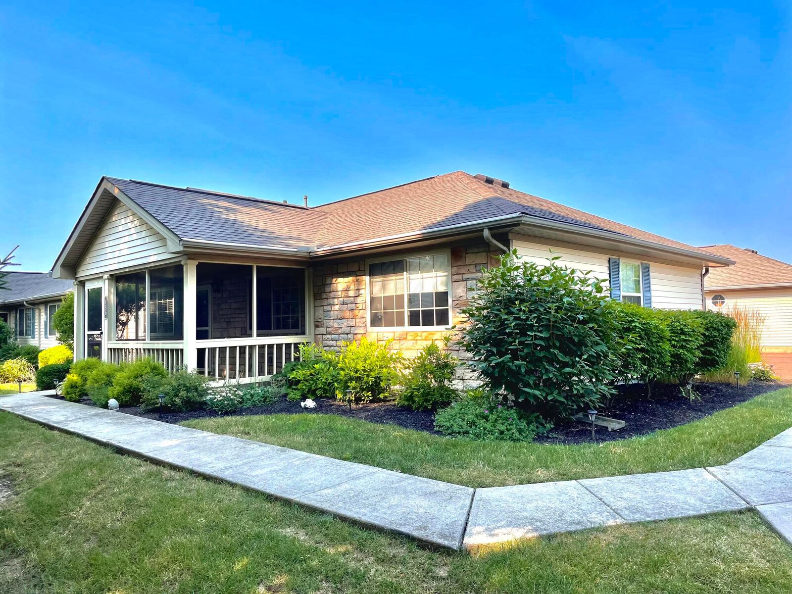 Property Photo: 156 Pioneer Circle OH 43147