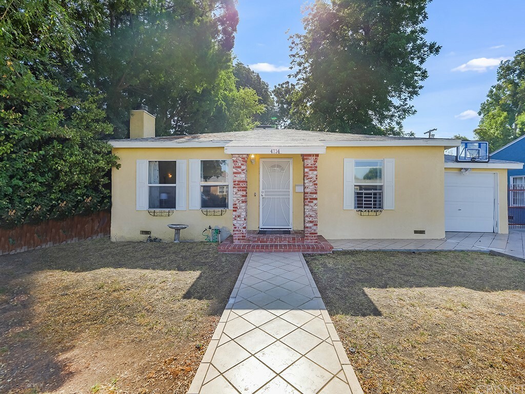 Property Photo:  4734 Tobias Avenue  CA 91403 