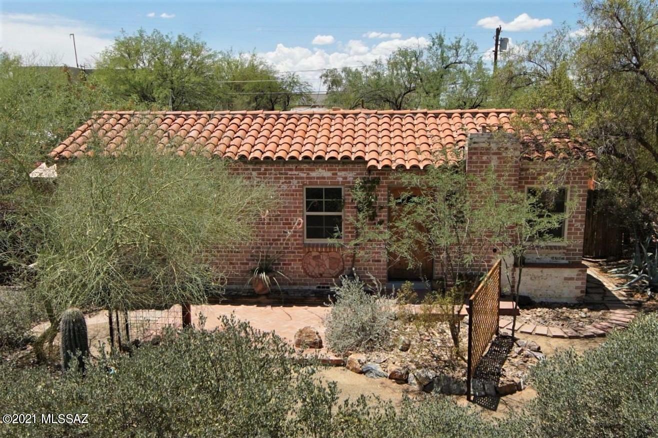 Property Photo: 3006 E Lester Street AZ 85716