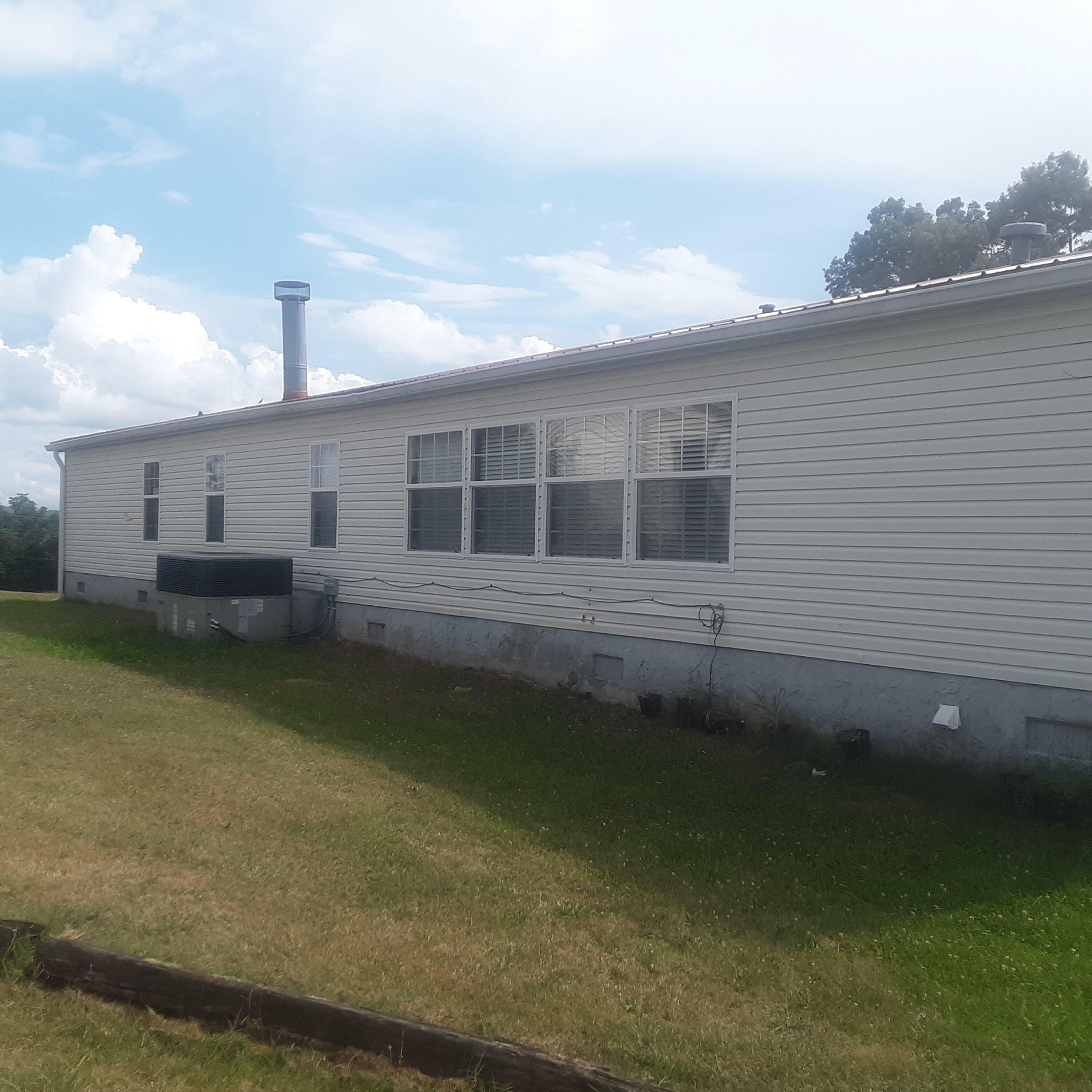 Property Photo:  841 Howell River Rd  TN 37861 