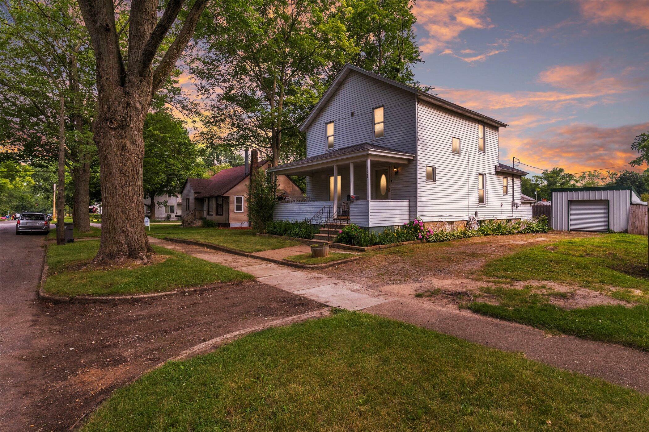 Property Photo:  1109 Ferry Street  MI 49120 