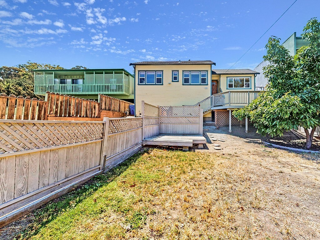 Property Photo:  1105 Leff Street  CA 93401 