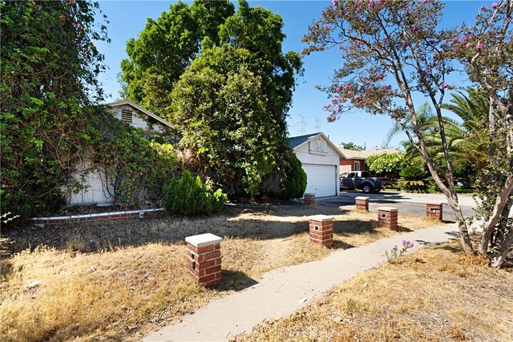 Property Photo:  13907 Kelowna Street  CA 91331 
