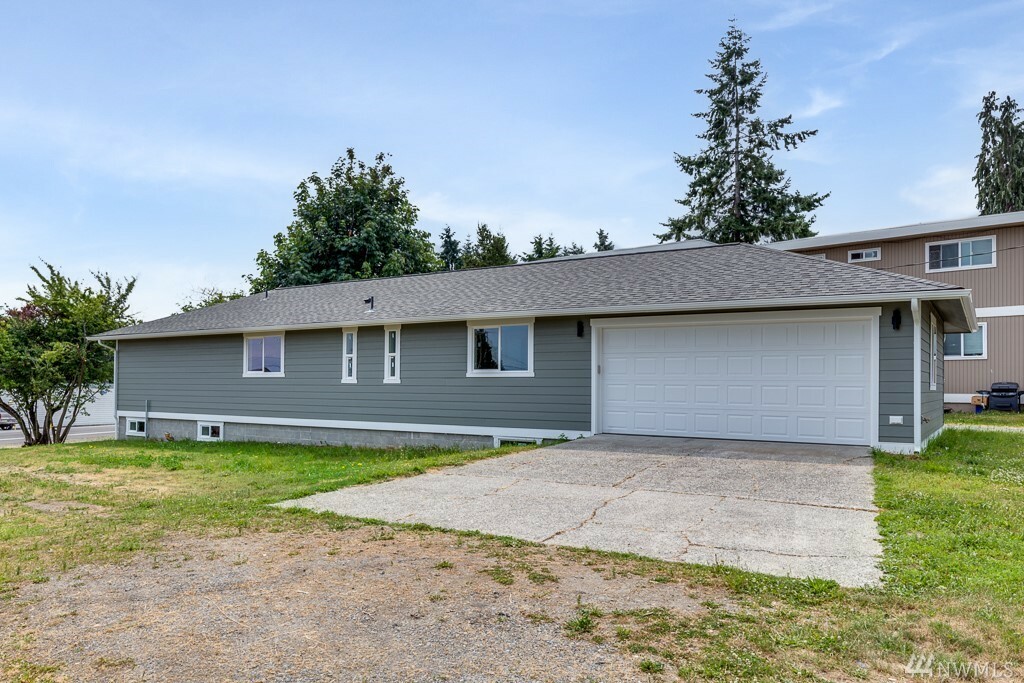 Property Photo:  6214 Broadway Ave  WA 98203 