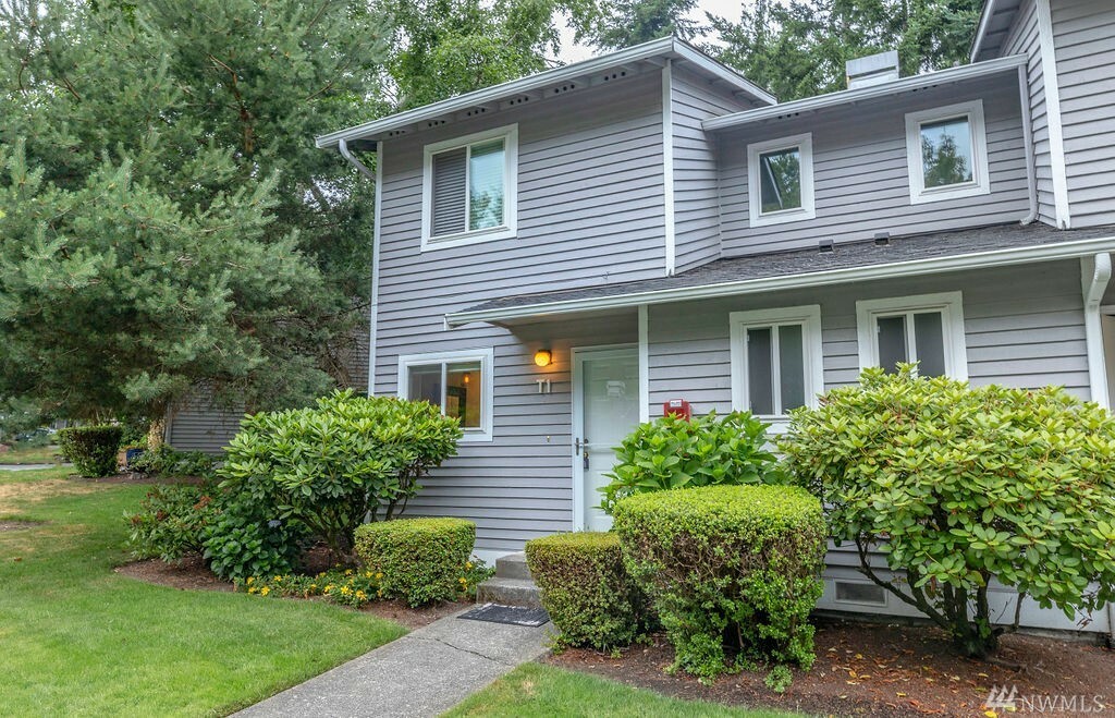 Property Photo:  1526 192nd St SE T1  WA 98012 