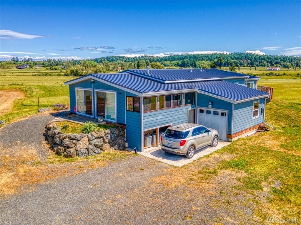 Property Photo:  1069 Bailer Hill Rd  WA 98250 