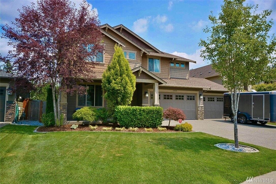 Property Photo: 13613 96th Ave E WA 98373