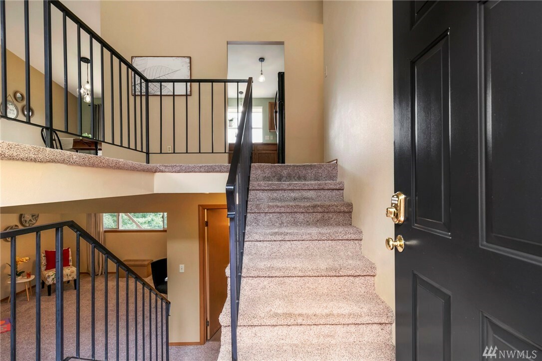 Property Photo: 1179 NW Cloninger Ct WA 98383