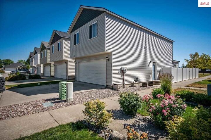 2070 N Cruze St  Post Falls ID 83854 photo