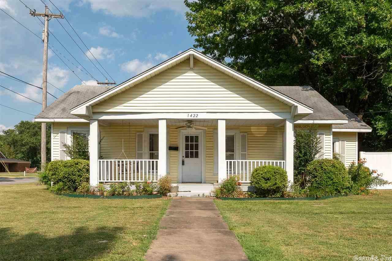 Property Photo:  1422 Mitchell Street  AR 72034 