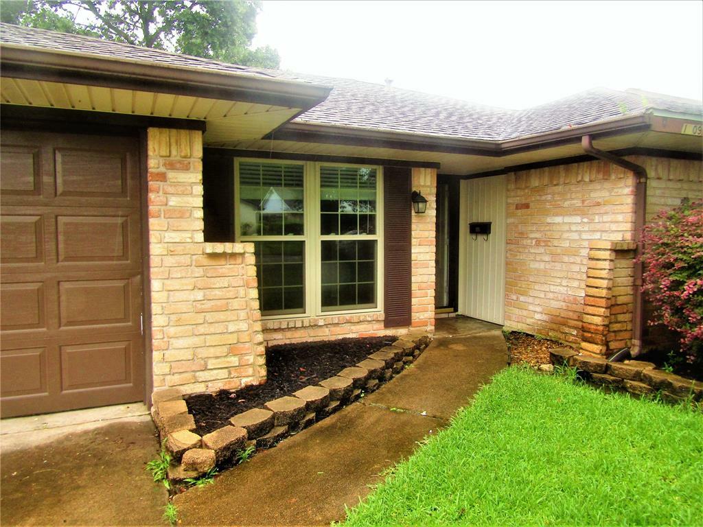 Property Photo: 1909 Tulsa Street TX 77536