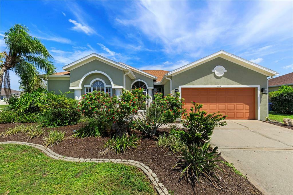 Property Photo:  4122 Hemingway Drive  FL 34293 