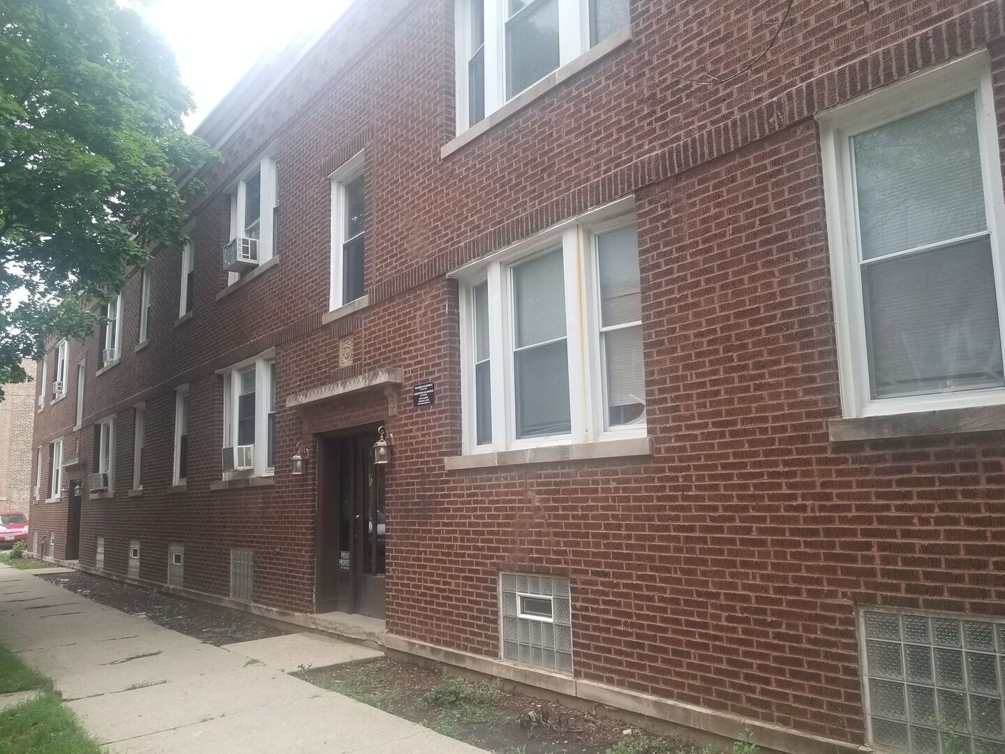 Property Photo:  4632 W Barry Avenue 1  IL 60641 