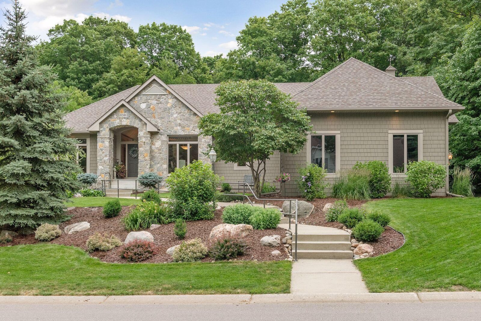 Property Photo: 8591 French Curve MN 55347