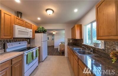 Property Photo:  247 SW 16th St  WA 98532 