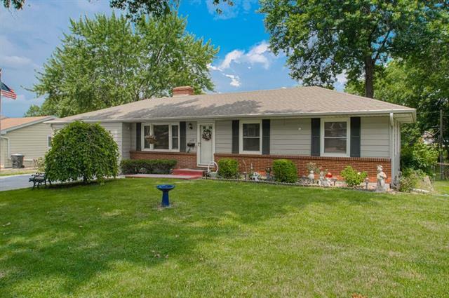 Property Photo:  208 NW 73rd Street  MO 64118 