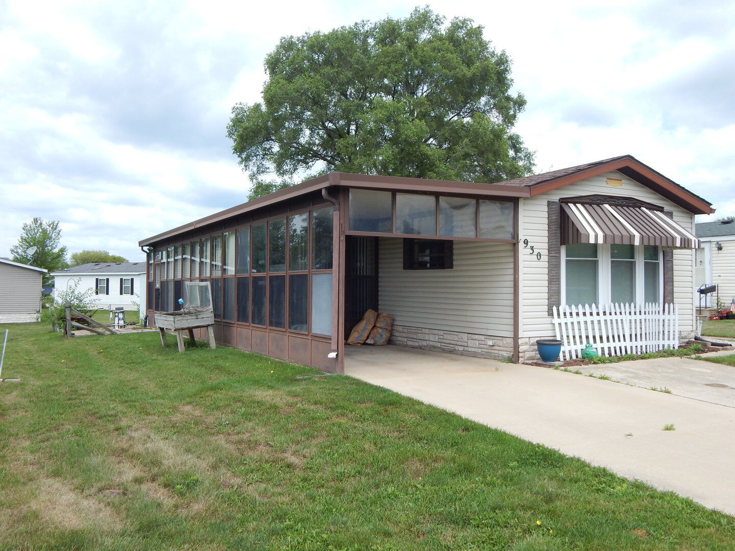 Property Photo:  930 Micole Drive  IL 61008 