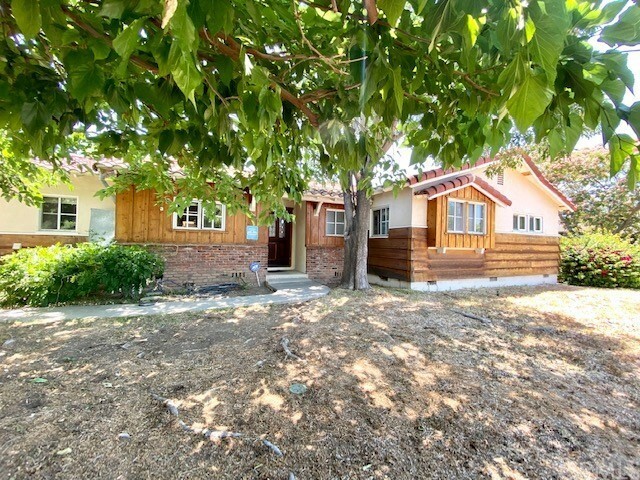 Property Photo:  13192 Ethelbee Way  CA 92705 