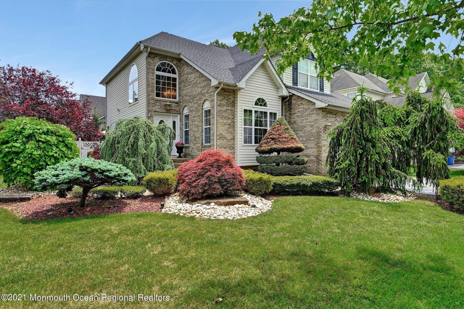 Property Photo:  28 Carter Drive  NJ 08857 