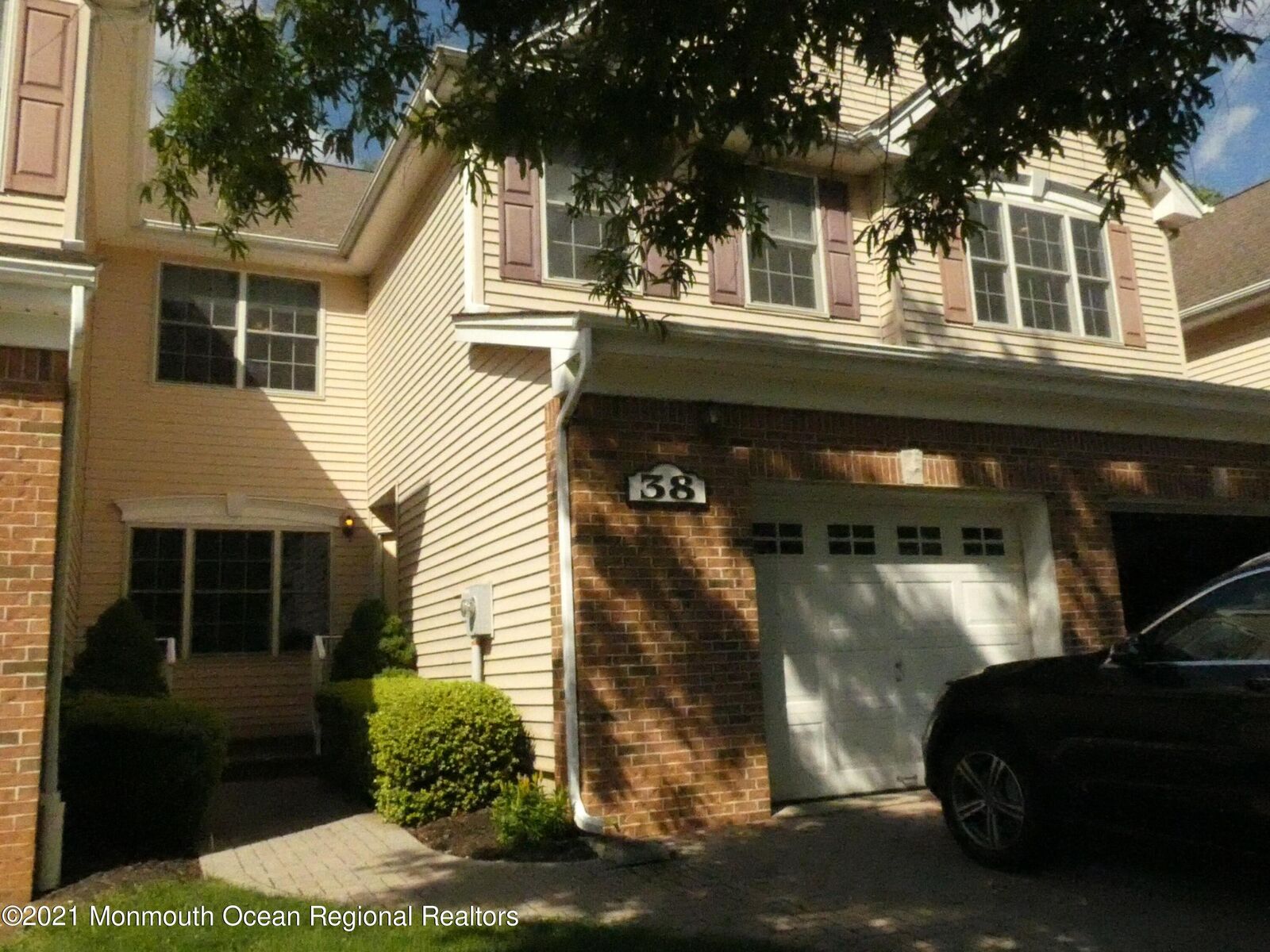 Property Photo:  38 Smock Court  NJ 07726 