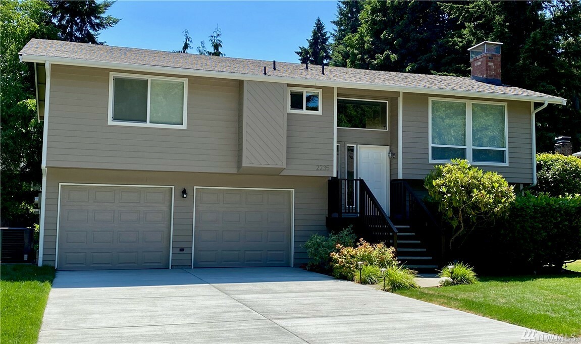 Property Photo: 2235 NE Ridgewood St WA 98370