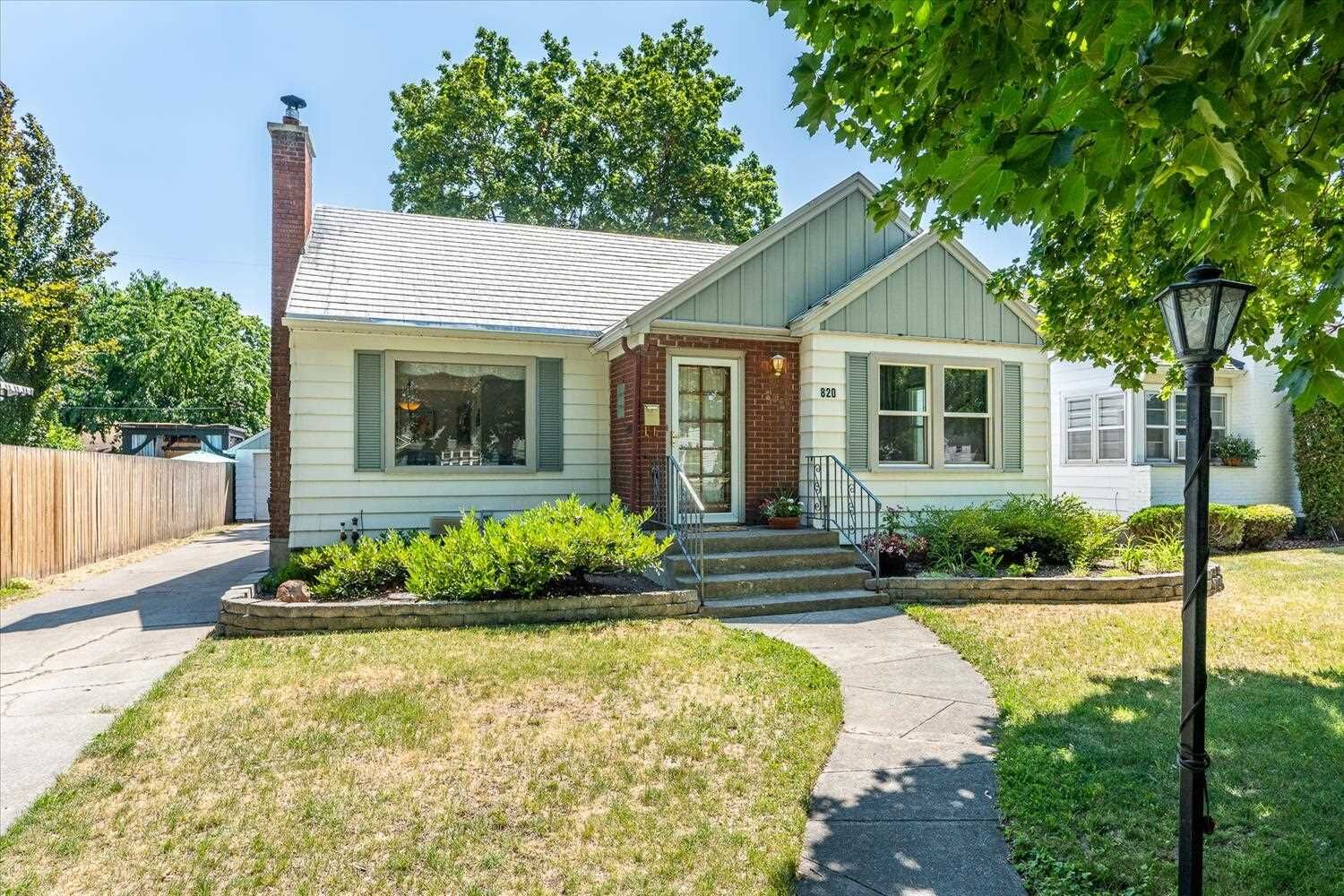 Property Photo: 820 E 40th Ave WA 99203