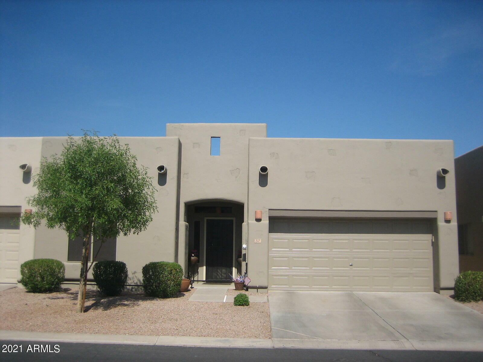 Property Photo:  440 S Val Vista Drive 37  AZ 85204 