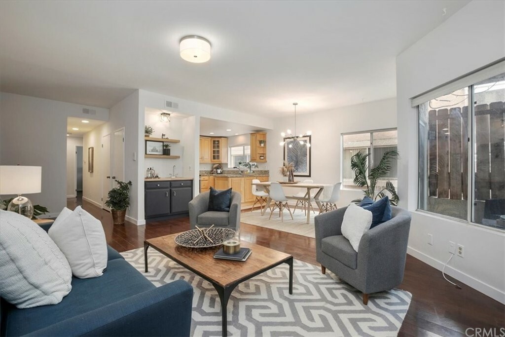 Property Photo: 11831 Courtleigh Drive 103 CA 90066
