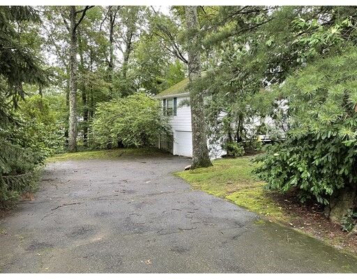 Property Photo: 20 Wedgwood Rd MA 02481