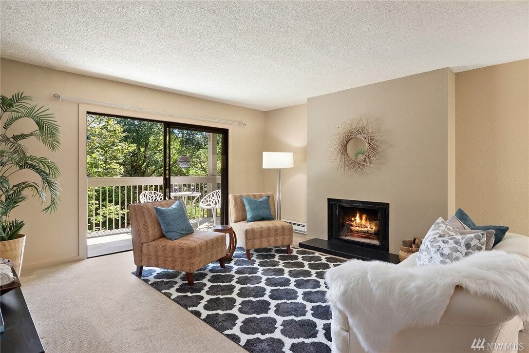 Property Photo: 370 Grow Ave NW B2 WA 98110