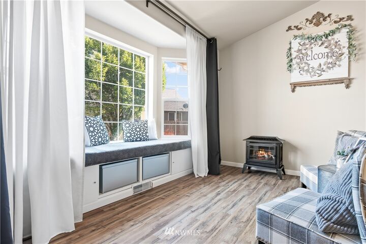 Property Photo: 16512 Rainier View Drive SE WA 98597