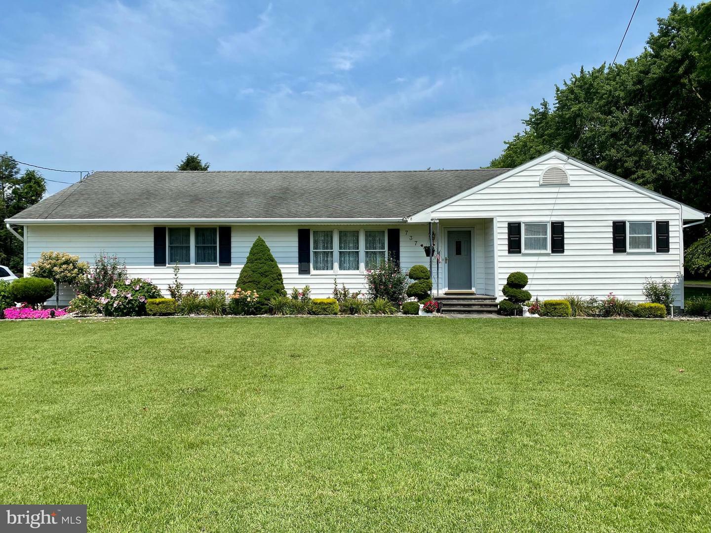 Property Photo:  737 Fairview Avenue  NJ 08037 