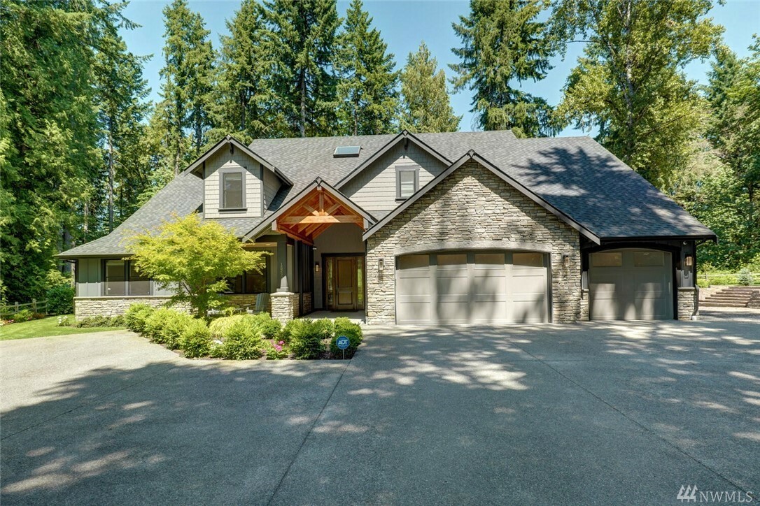Property Photo: 15290 NE 182nd Place WA 98072