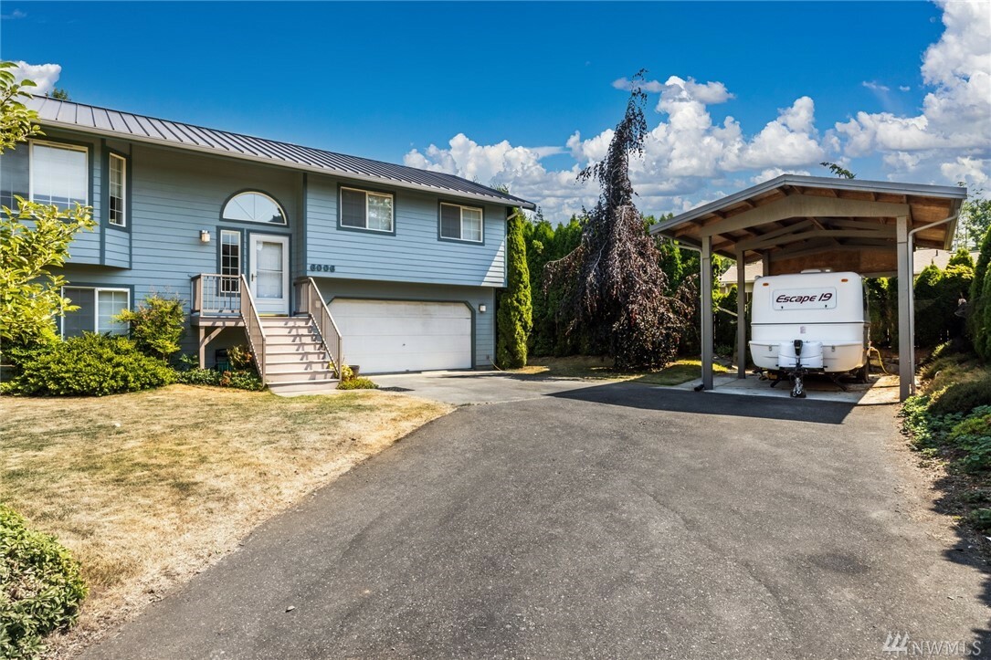 Property Photo:  6006 Diamond Lane  WA 98248 