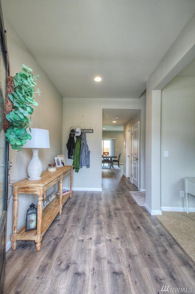 Property Photo:  1026 Bondgard Ave E  WA 98022 