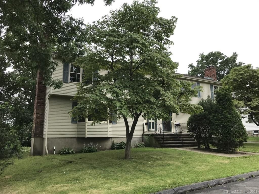 Property Photo:  81 Oakland Place 81  CT 06615 