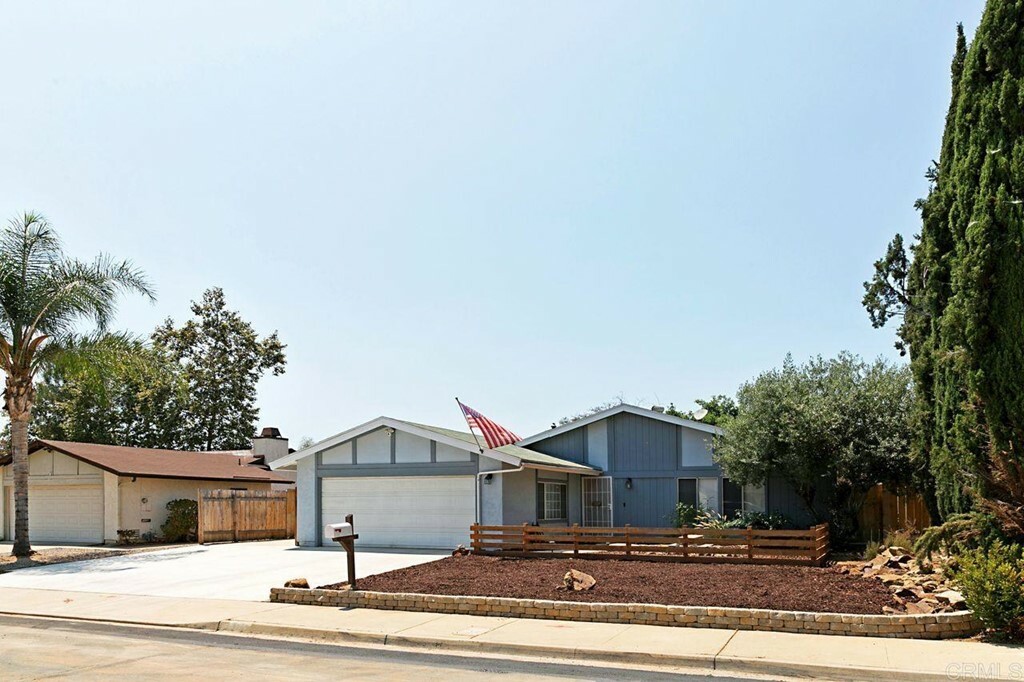 Property Photo: 874 Terra Lane CA 92019