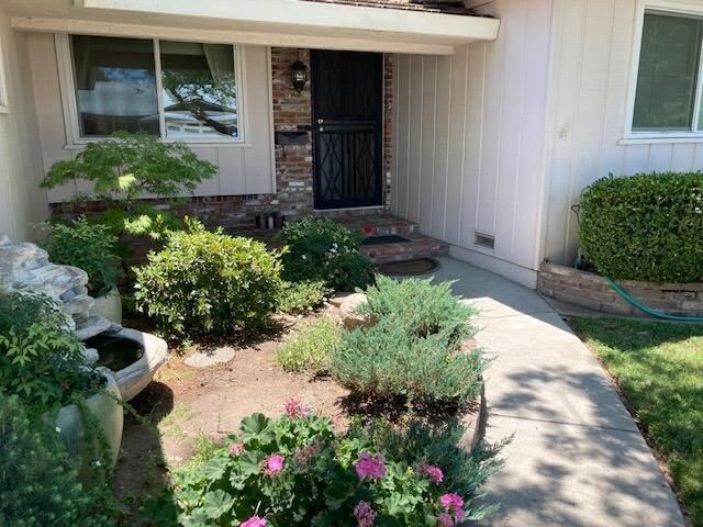 Property Photo:  4300 Rio Tinto Avenue  CA 95821 