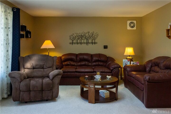 Property Photo: 1073 Zylstra Rd WA 98239