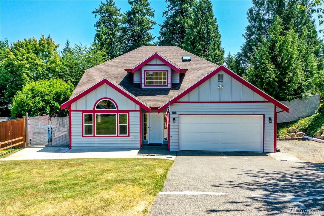 Property Photo:  98 27th Ave Ct  WA 98354 