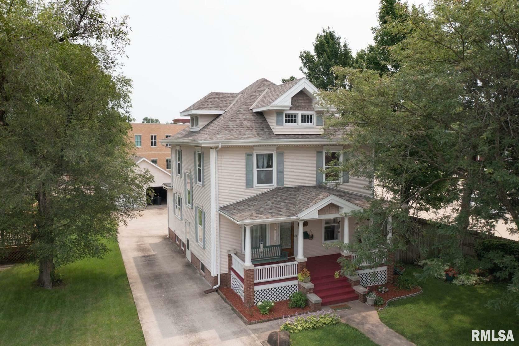 Property Photo:  1255 N Seminary  IL 61401 