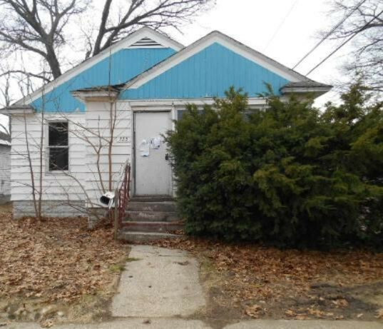 Property Photo:  723 Louis Avenue  MI 49442 