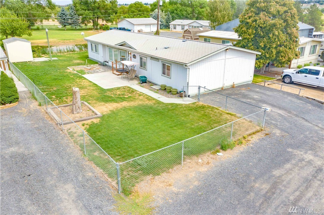 Property Photo:  10556 NE Park Dr  WA 98837 