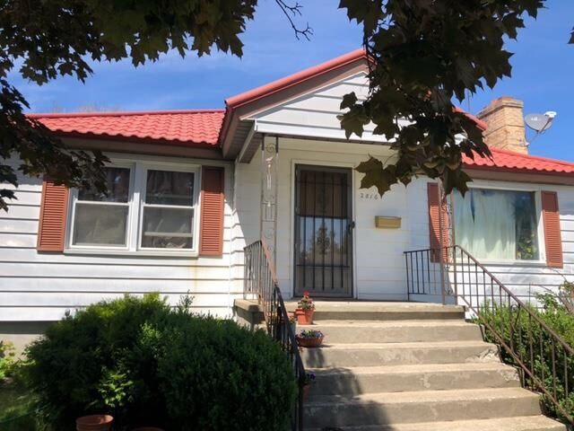 Property Photo:  2816 W Longfellow Ave  WA 99205 